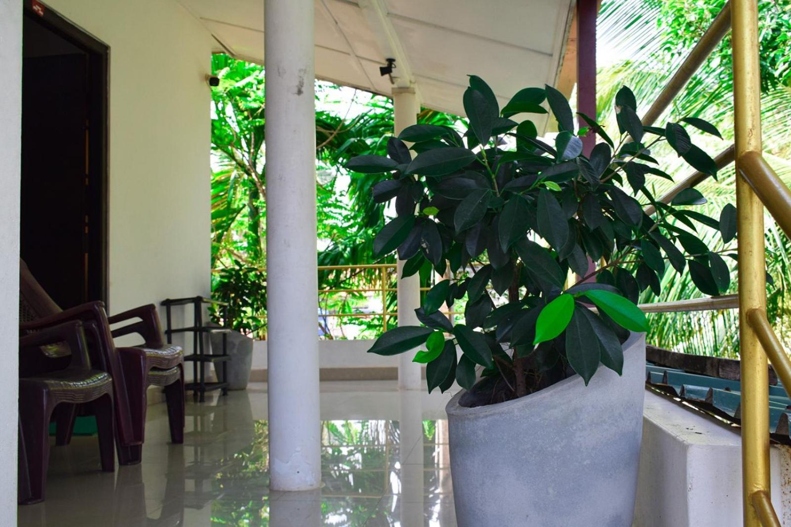 White Villa Hotel ตรินโคมาลี ภายนอก รูปภาพ