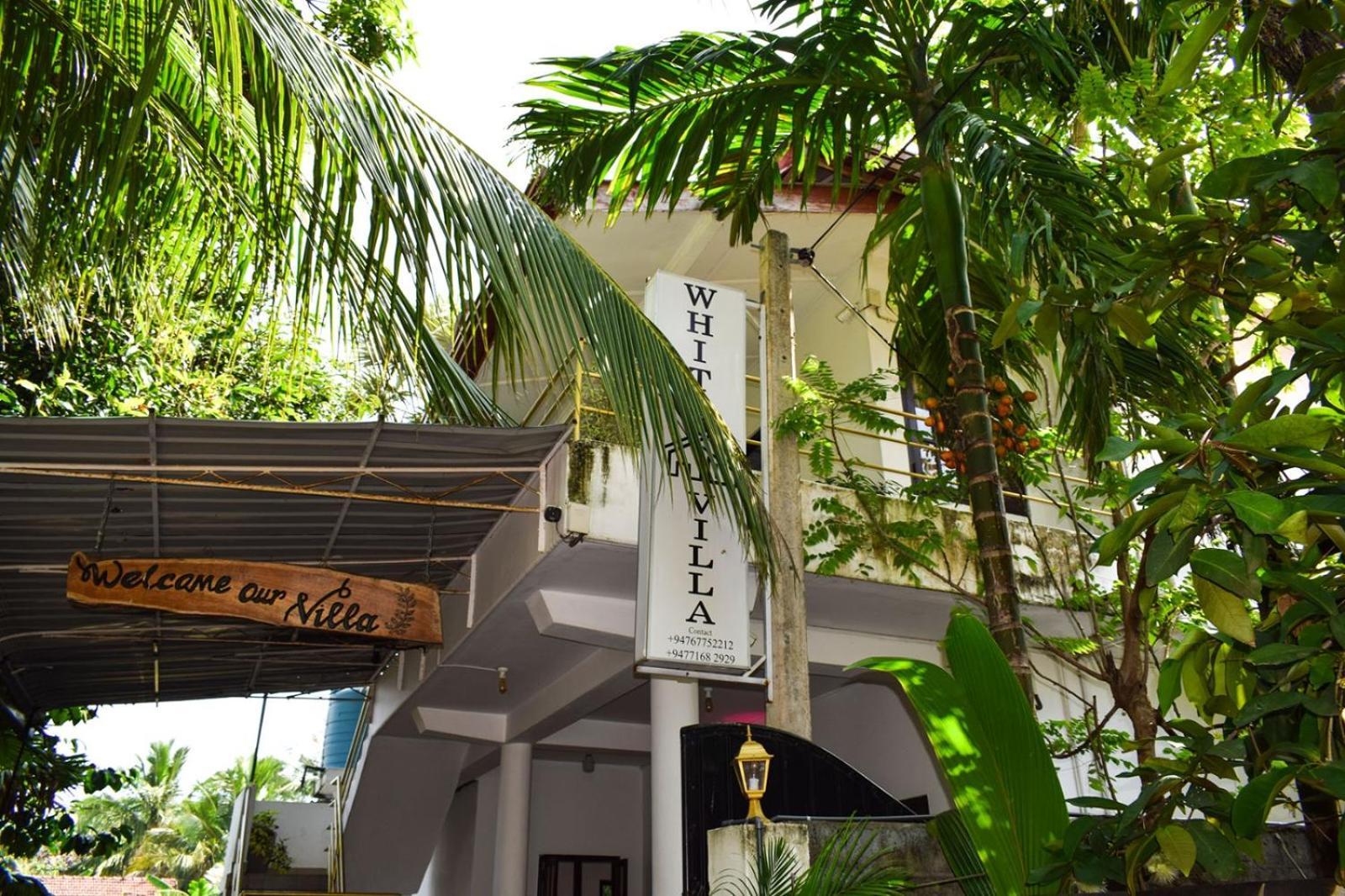 White Villa Hotel ตรินโคมาลี ภายนอก รูปภาพ